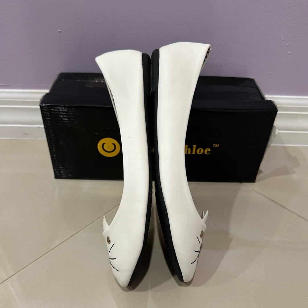 NIB Chase and Chloe ‘Kitty’ White Flats - Picture 5 of 12